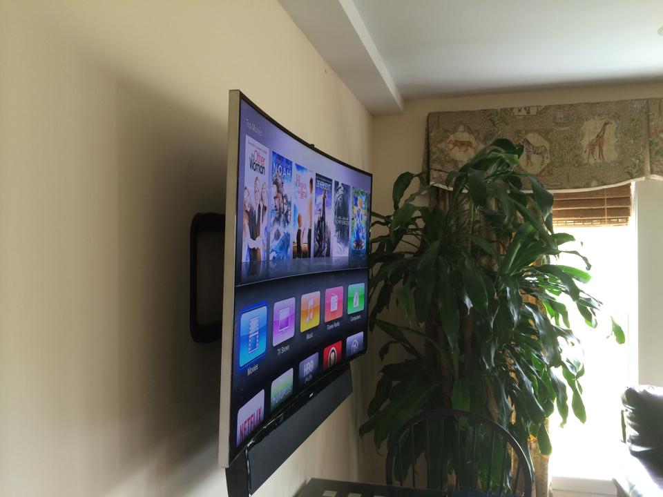 Samsung Curve 4K TV and Bose Cinemate Soundbar